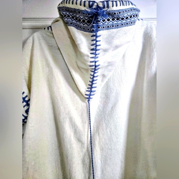 100% Wool Tunisian Coat - Picture 4 of 13